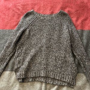 American Eagle Sweater!